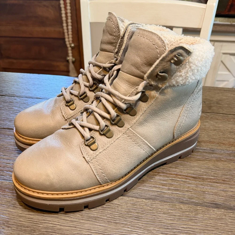 Timberland Cerrvinia Valley Waterproof Boots Taupe Full Grain Leather Womens 8.5